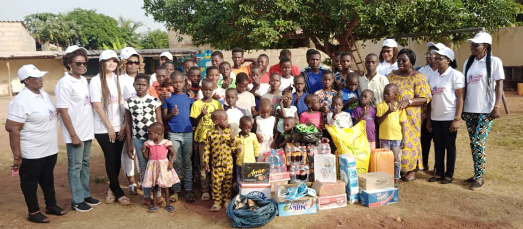 Préfecture de VO : Le Mouvement des femmes « MISITE MIDZO » vole au secours des enfants de l’Orphelinat Blessings à Hahotoé