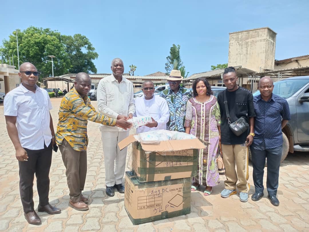 Le RCEEDAO au chevet des nouveau-nés offre 2000 couches-bébés à la maternité de l’hôpital d’Aného