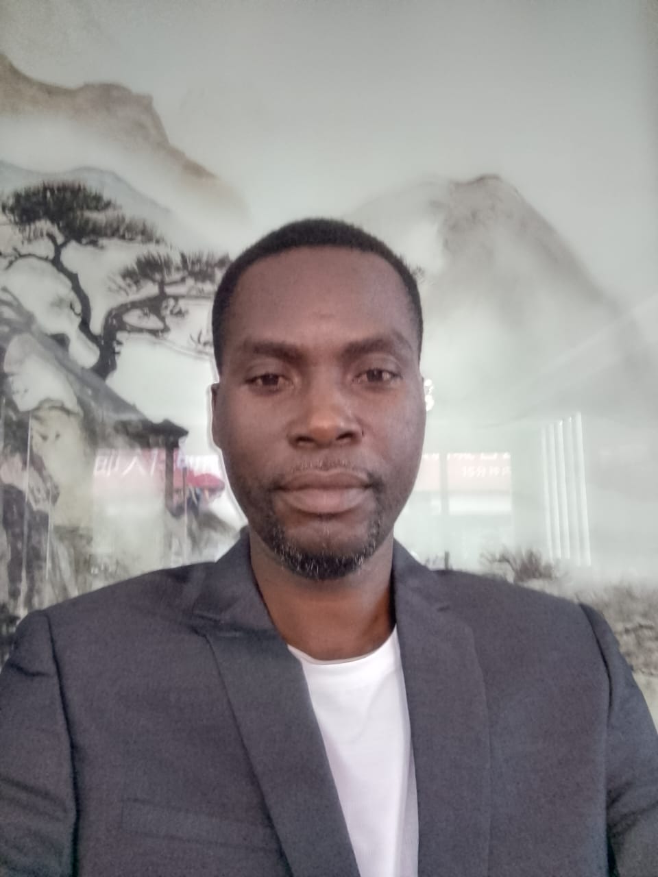 Interview – Kokou Ekouagou, président du Collectif Fragments Nomades : « Nous voulons faire de l’art un pont entre les cultures »
