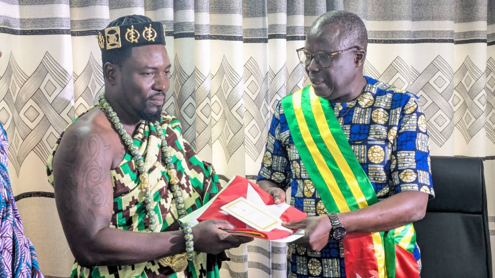 Adakpamé Kpota-Colas: Togbui Adéla Aklassou veut imposer un second chef  traditionnel