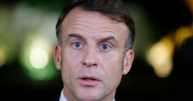 Mali : Paris appelle au départ