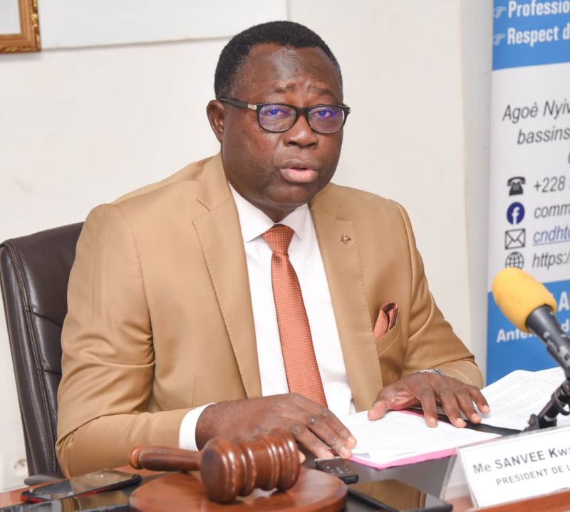 Amélioration des conditions de détention au Togo : La CNDH procède à la remise officielle d’un guide pratique destiné aux surveillants de l’administration pénitentiaire