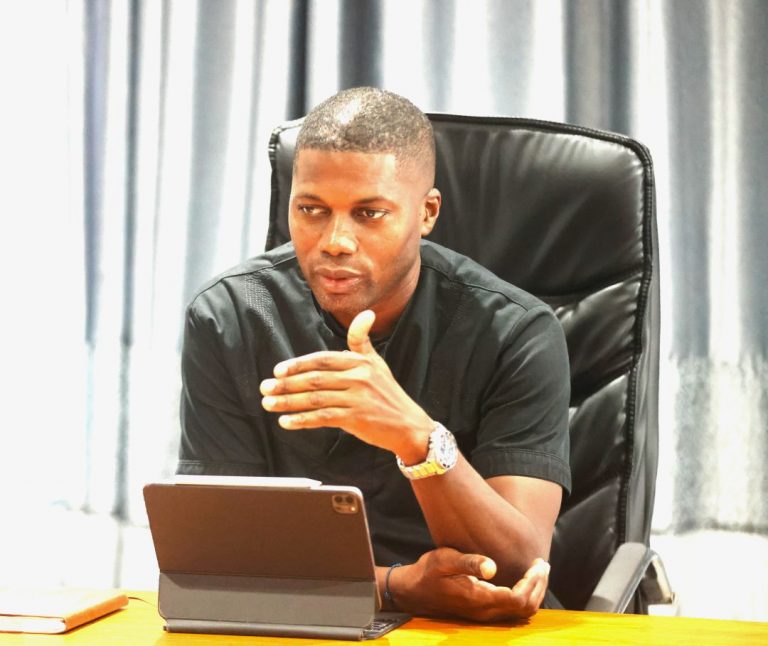 Séna Alipui : un ministre au cœur des défis hydriques du Togo