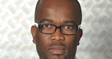 Littérature: Ayi Hillah signe une odyssée intérieure