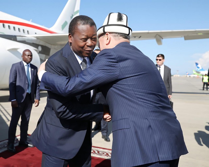 Faure Gnassingbé en mission de rapprochement à Bichkek