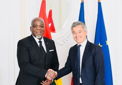 Darmanin tend la main à Lomé