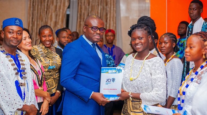 JCI Universitaire Lomé accueille sept nouveaux membres