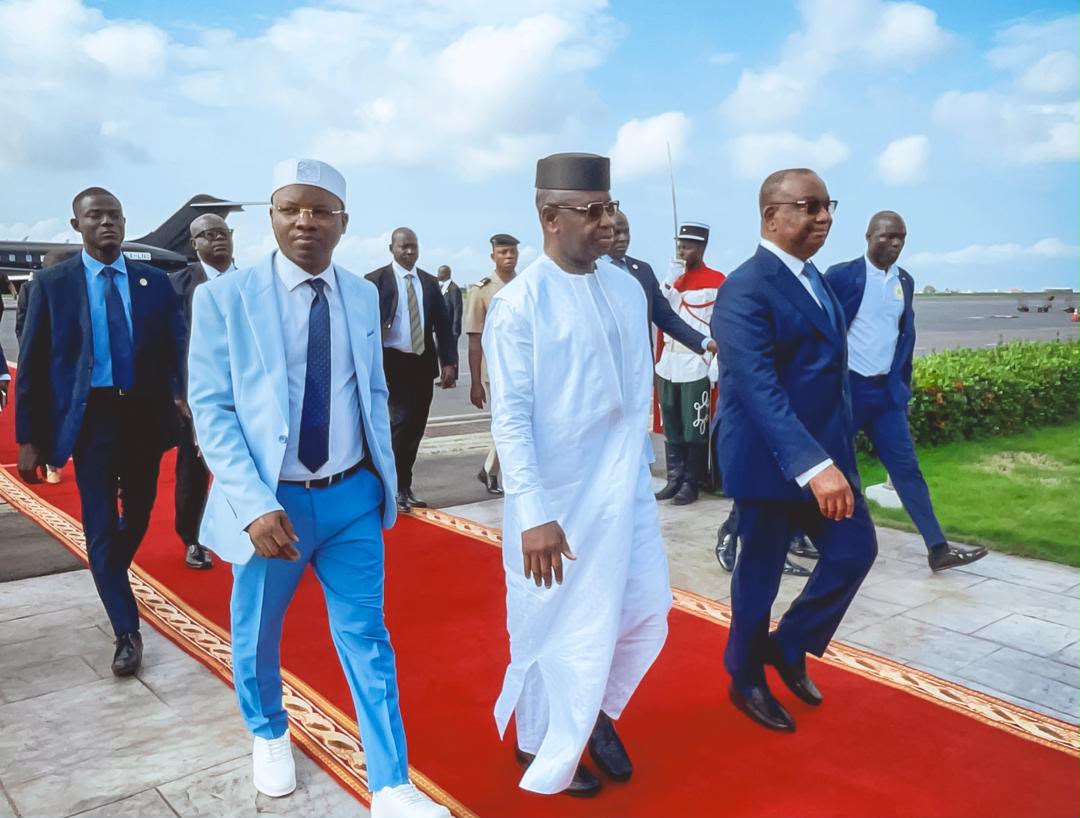 Diplomatie : l’Amb. Johaness MAKOUVIA orchestre l’accueil de Son Excellence le Dr Julius Maada Bio à Lomé