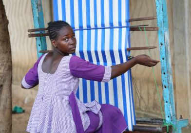 Mounira, 17 ans : le fil de l’espoir tissé au Togo