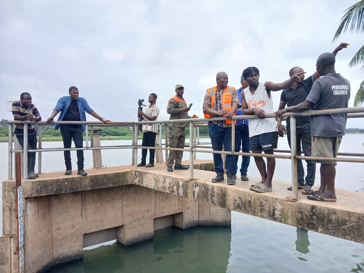 Séna Alipui inspecte les ouvrages anti-inondation de Lomé