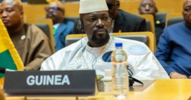 Guinée : cinq ans après le putsch, Doumbouya a-t-il trahi la promesse faite aux civils ?